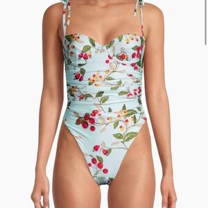 Agua by Agua Bendita

Curandera Rabano Frutal Swimsuit
